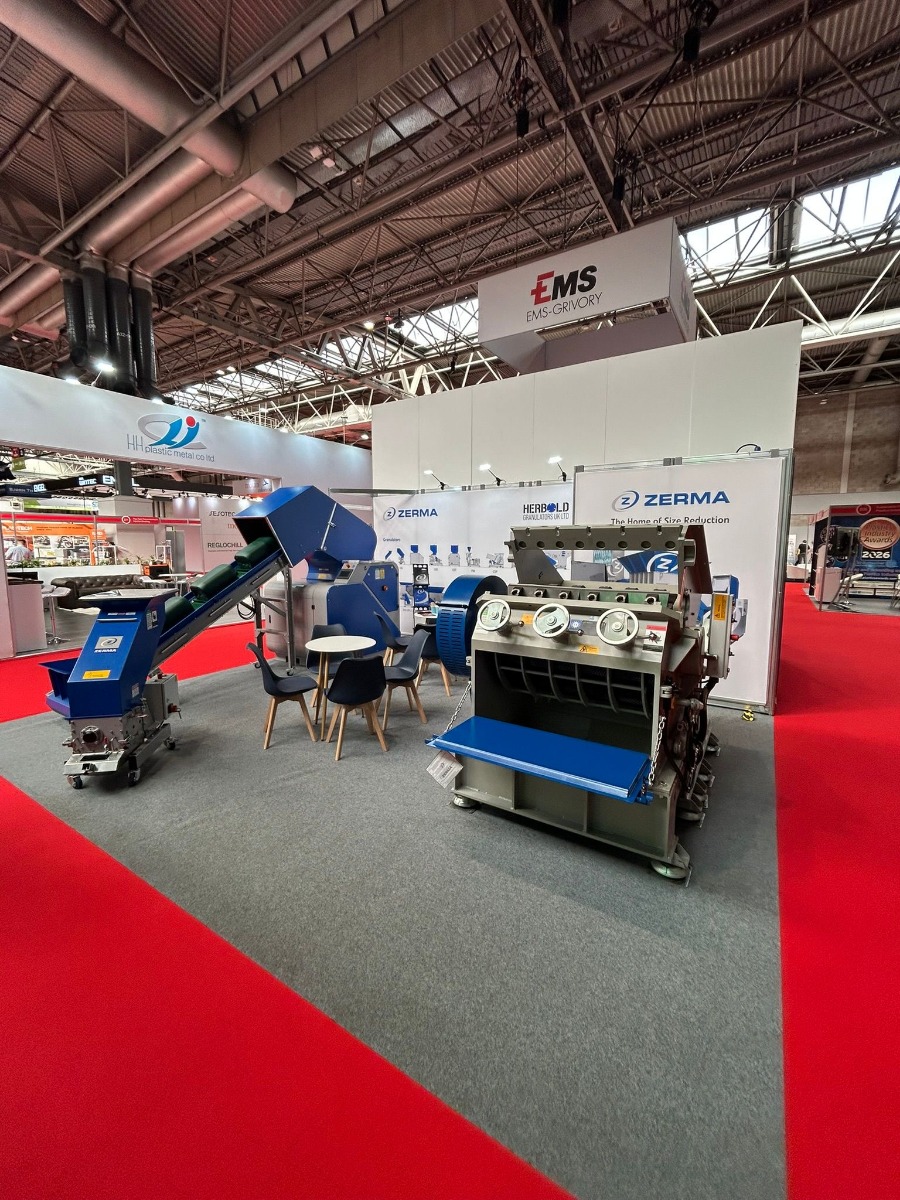 Herbold Granulators exhibition stand fitted with ShellTex fabric graphics and lighting