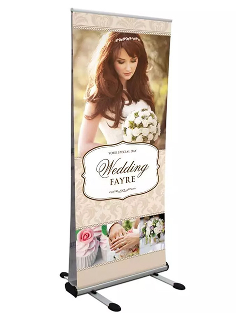 Thunder 2 Outdoor Roller Banner Stand